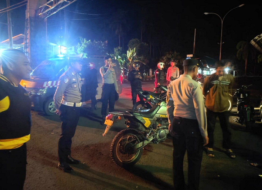 Pamapta Polres Tanggamus dan Tim Patroli Presisi Sambangi Sejumlah Poskamling