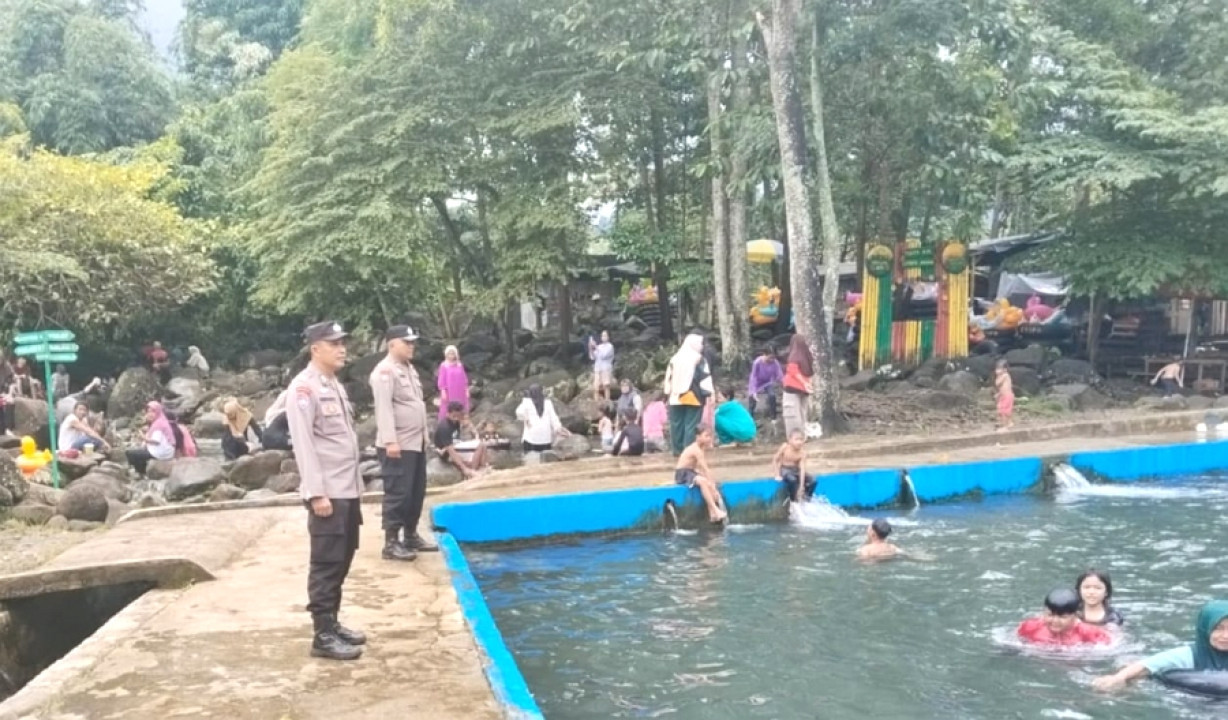 Polsek Sumberejo Laksanakan Pengamanan Objek Wisata di Libur Natal 2025