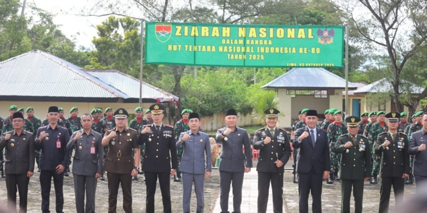 Dalam Rangka HUT ke-80 TNI, Bupati Lambar Ikuti Upacara Ziarah Taman Makam Pahlawan