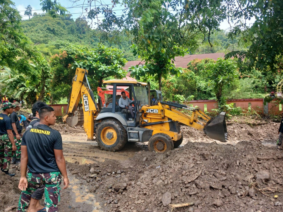 Hujan Deras Sebabkan Bencana Longsor di Pesawaran
