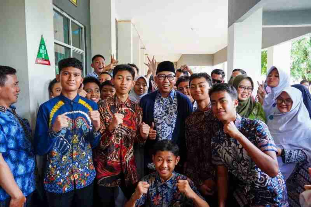 Gubernur Lampung Tinjau SPPG Rajabasa