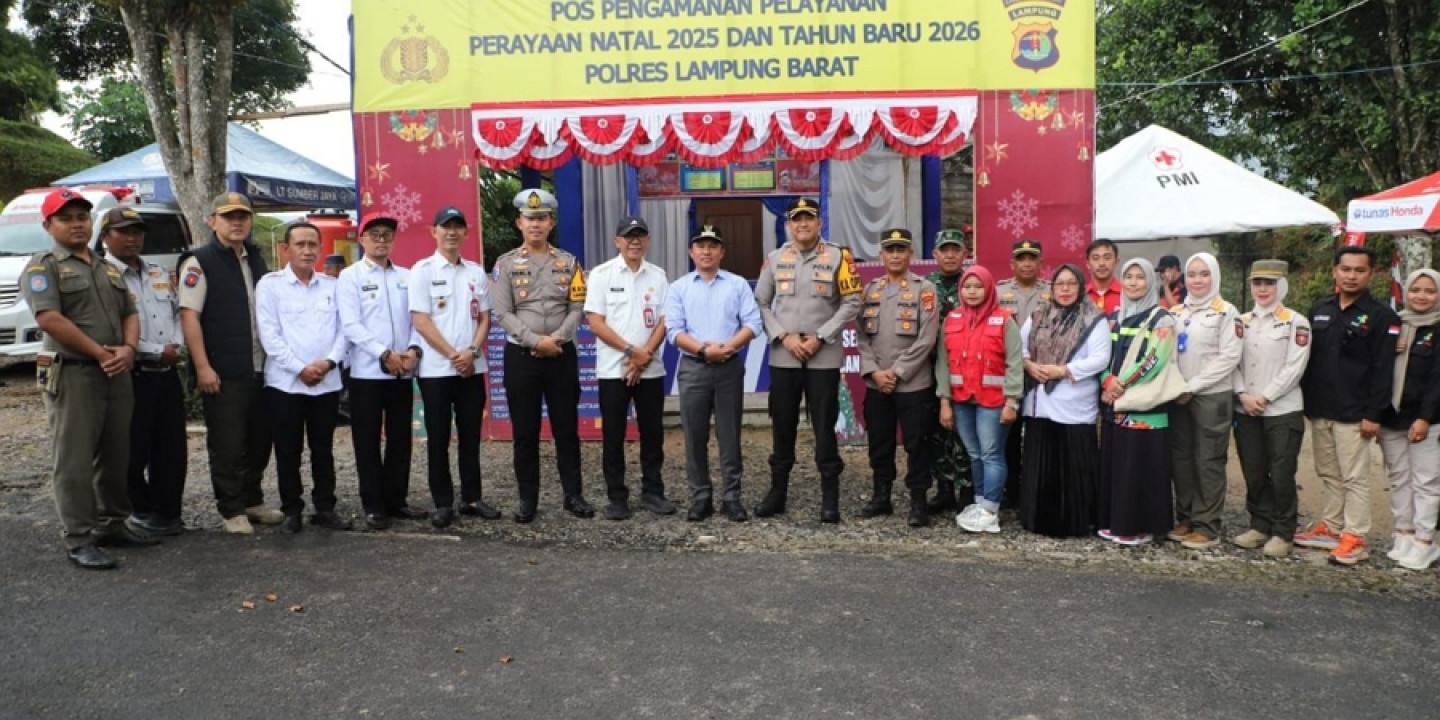 Bupati Parosil Mabsus Tinjau Pos Pelayanan Nataru