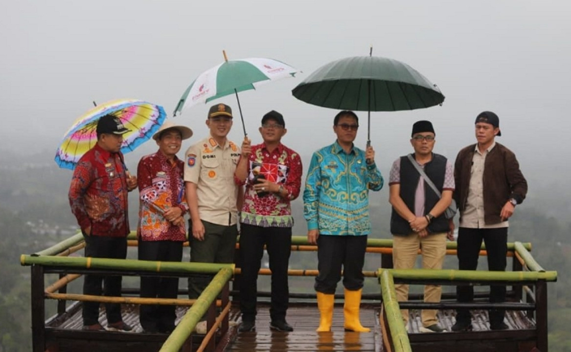 Sekretaris Daerah Optimis Panorama Negeri di Atas Awan Mampu Hipnotis Gubernur Lampung