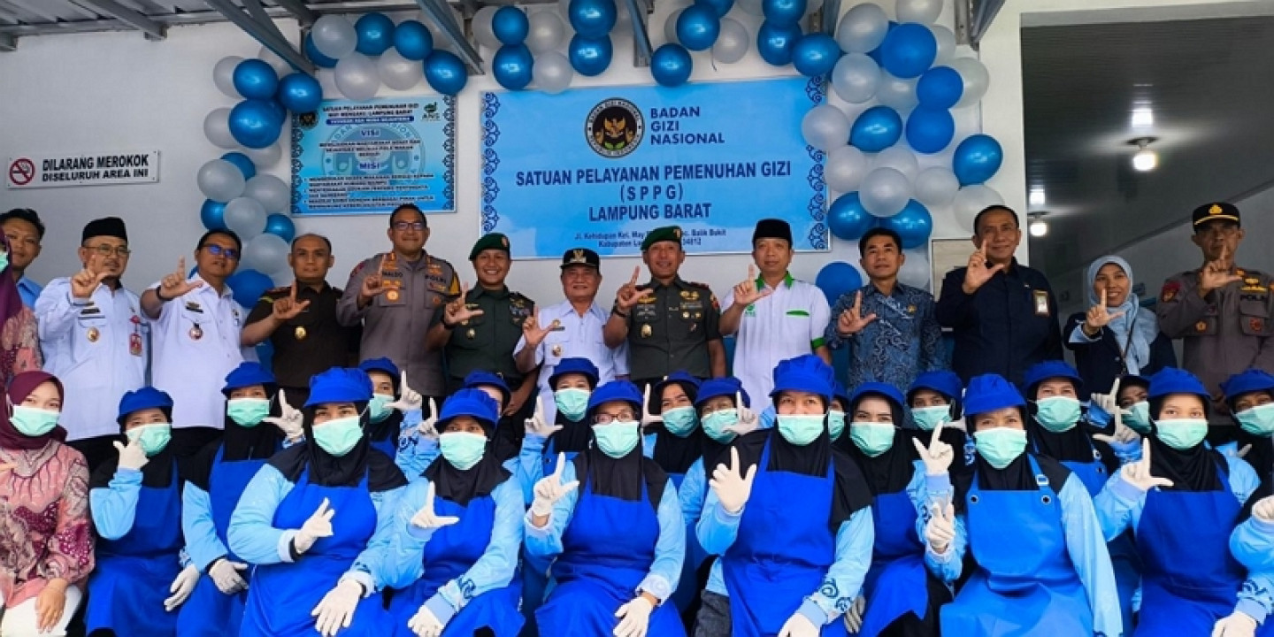 Wabup Mad Hasnurin Hadiri Peresmian Dapur SPPG di Kecamatan Balik Bukit