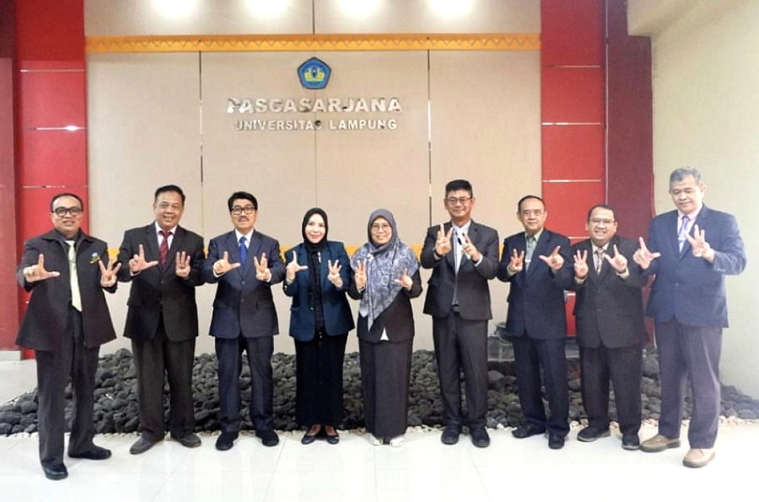 Bupati Lampung Utara Uji Calon Doktor Ilmu Lingkungan Universitas Lampung