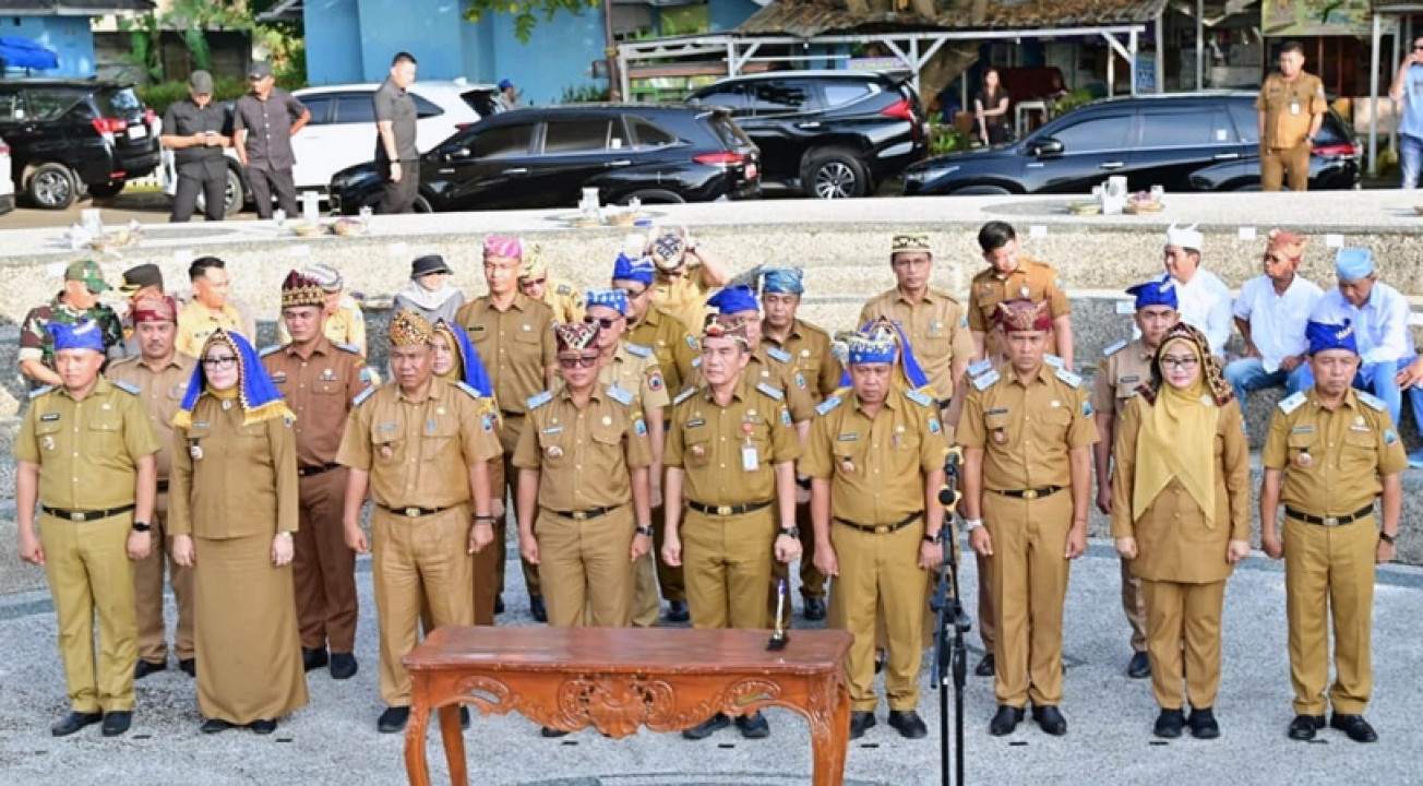 Bupati Egi Lantik 17 Pejabat Pimpinan Tinggi Pratama di Dermaga BOM