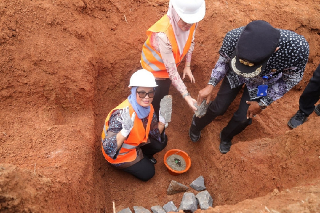 Bupati Laksanakan  Ground Breaking KDKMP di Desa Girikarto