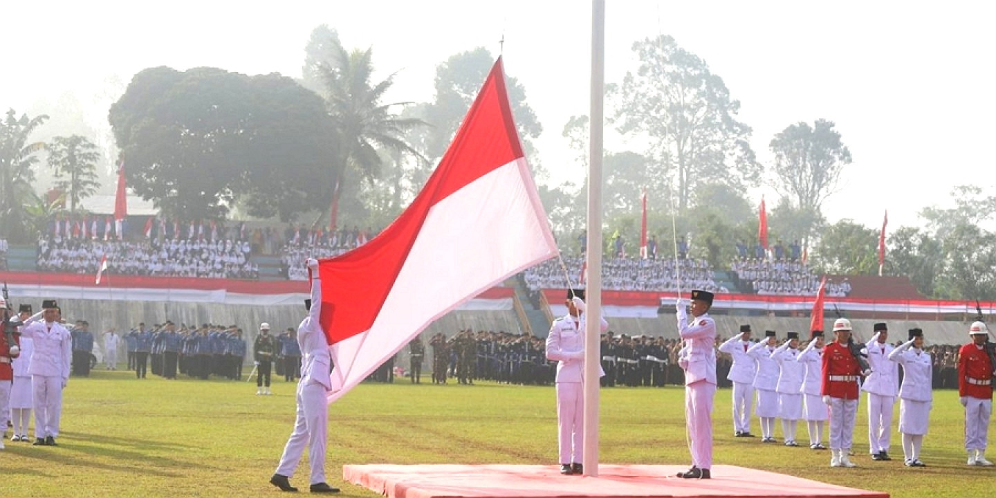 Upacara Peringatan HUT Ke-81 di Lambar Berjalan Khidmat