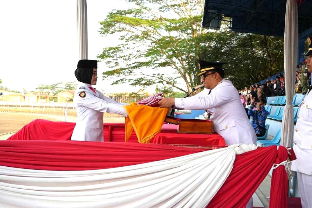 Wakil Wali Kota Metro Hadiri Upacara Penurunan Bendera Merah Putih