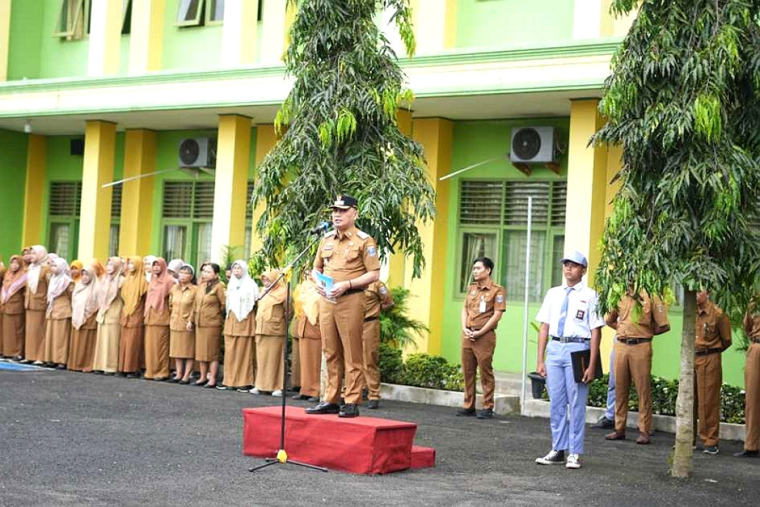 Wali Kota Metro Jadi Pembina Upacara di SMK Negeri 3