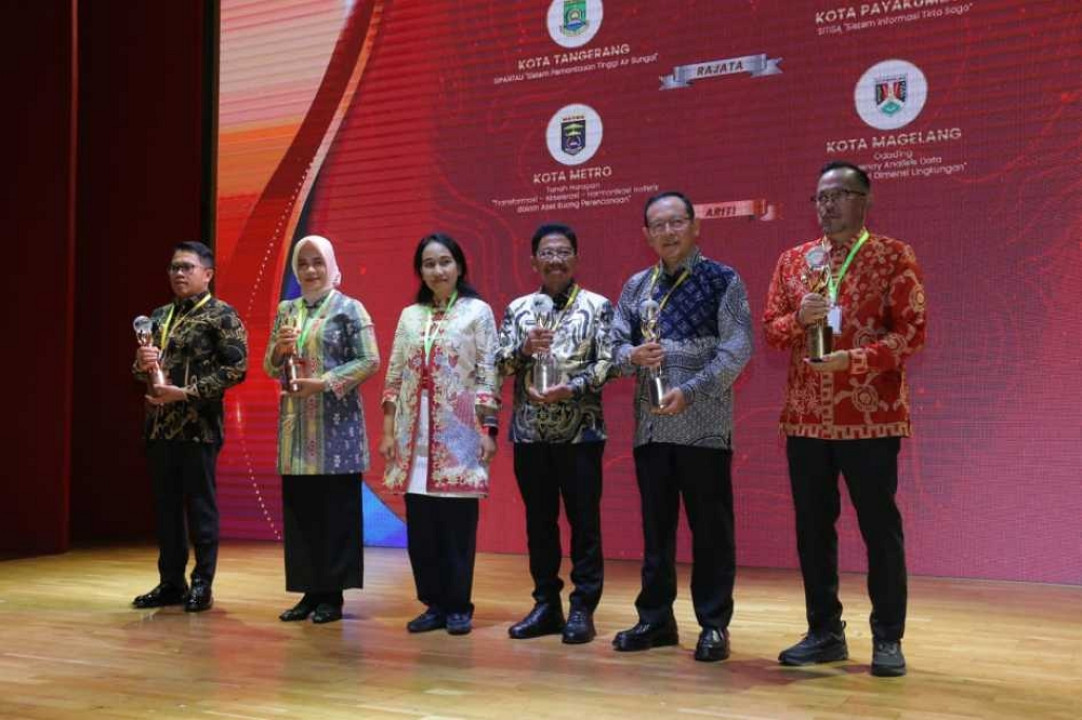 Pemkot Metro raih Penghargaan Bhumandala Award 2025 