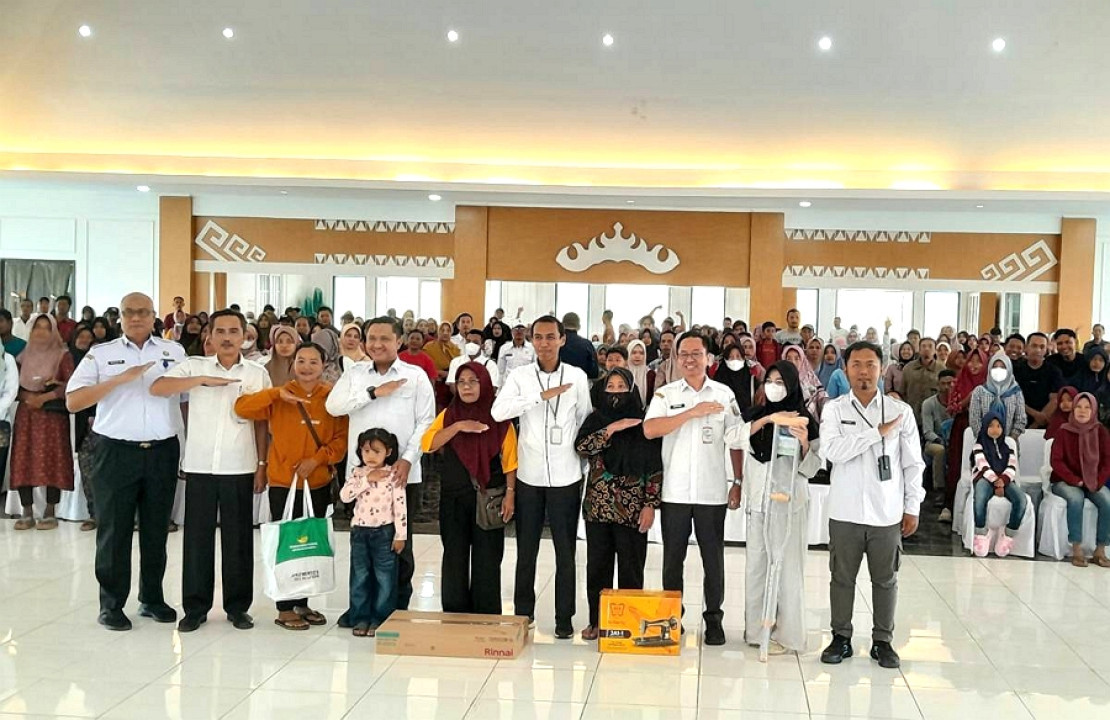 Bantuan ATENSI Kemensos RI Disalurkan untuk 303 Warga Pesawaran Penerima Manfaat