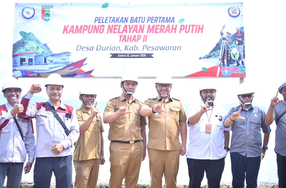 Wabup Pesawaran Hadiri Ground Breaking Pembangunan Kampung Nelayan di Desa Durian