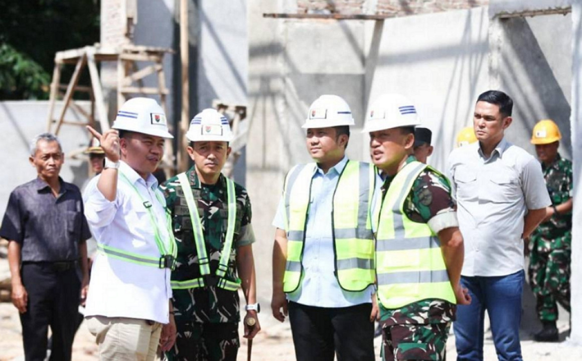 Wabup Bersama Danrem 043/Gatam Tinjau Progres Pembangunan KDMP Desa Sukaraja