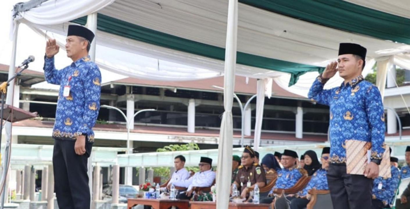 Pemkab Pesibar Gelar Upacara Peringatan HUT ke-54 KORPRI 