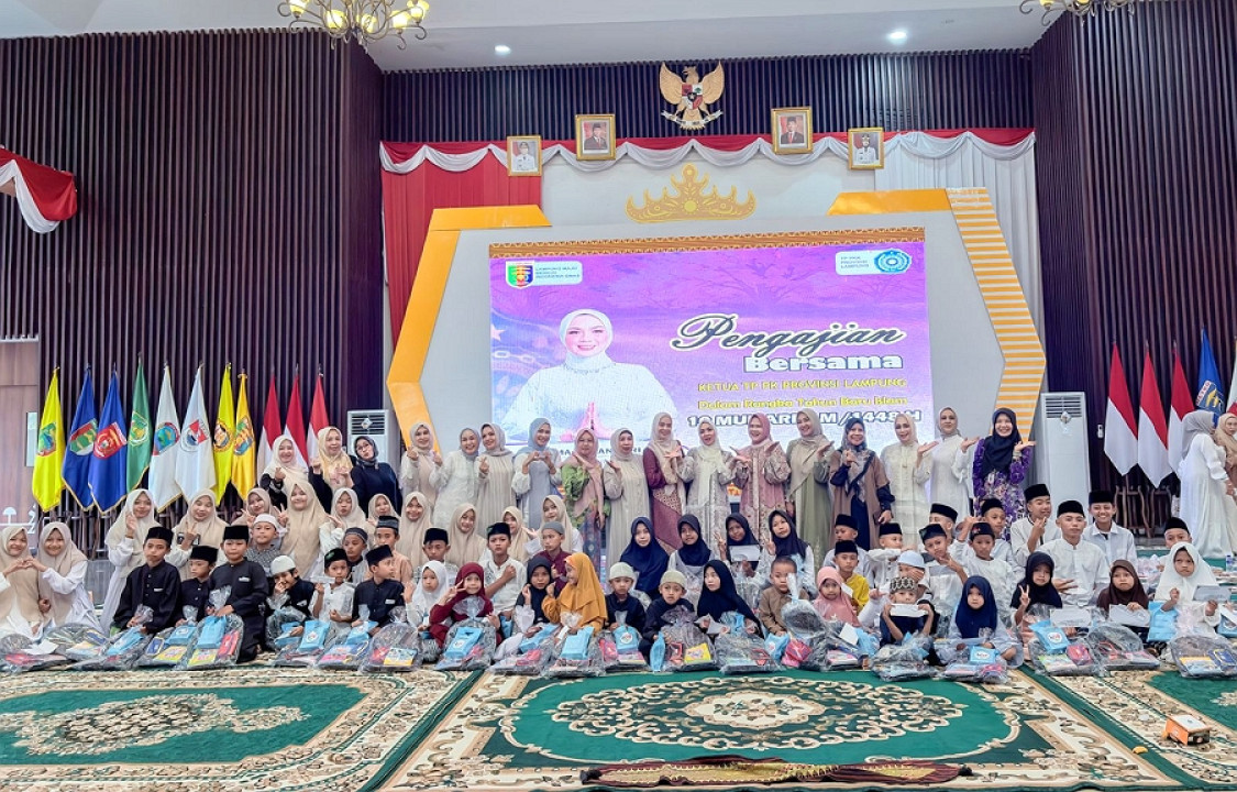 TP PKK Provinsi Lampung Gelar Pengajian dan Santuni Anak Panti Asuhan