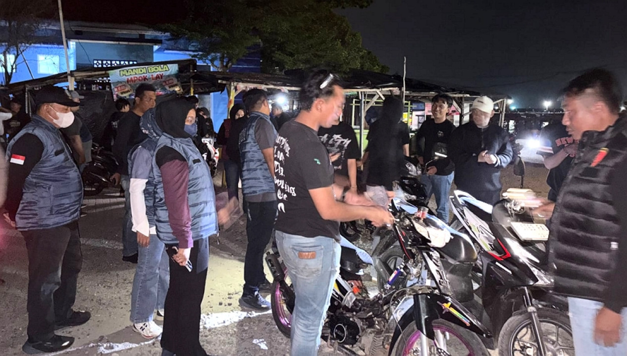 Polres dan Petugas Gabungan Razia Hiburan Malam di Kota Agung