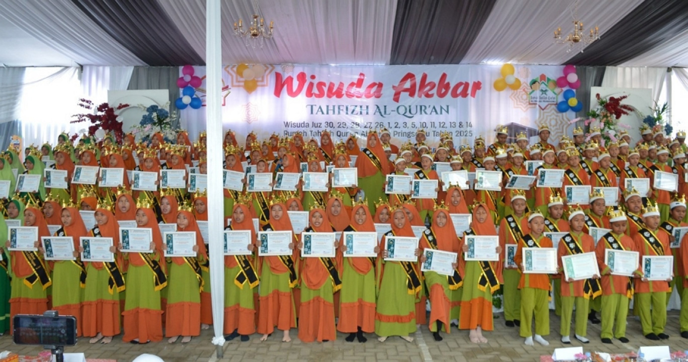 Wisuda Akbar 172 Santri Rumah Tahfizh Qur\