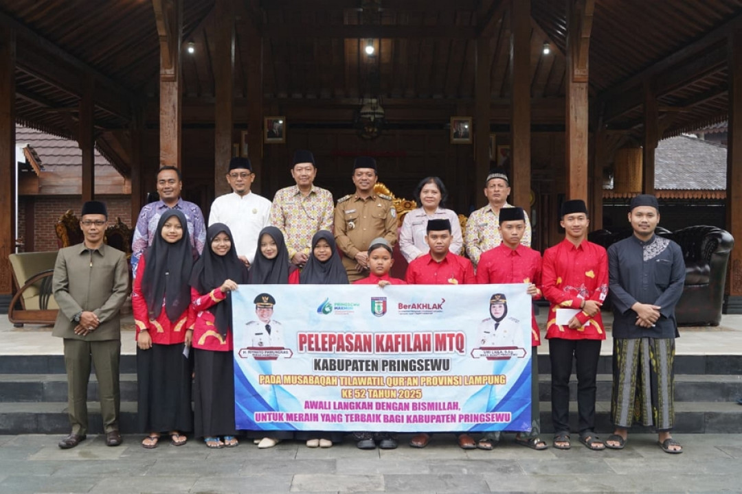 Bupati Pringsewu Lepas Kafilah MTQ Ke-52 Provinsi Lampung