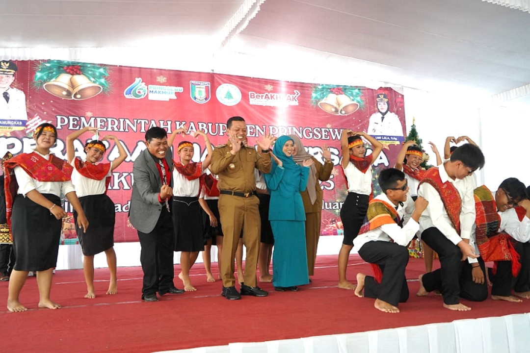 Bupati dan Wakil Bupati Pringsewu Hadiri Natal Bersama Ouikumene 2025