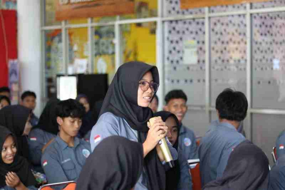 Galeri Raden Saleh Jadi Daya Tarik Kunjungan Industri Siswa SMKN 1 Purbolinggo ke Darmajaya