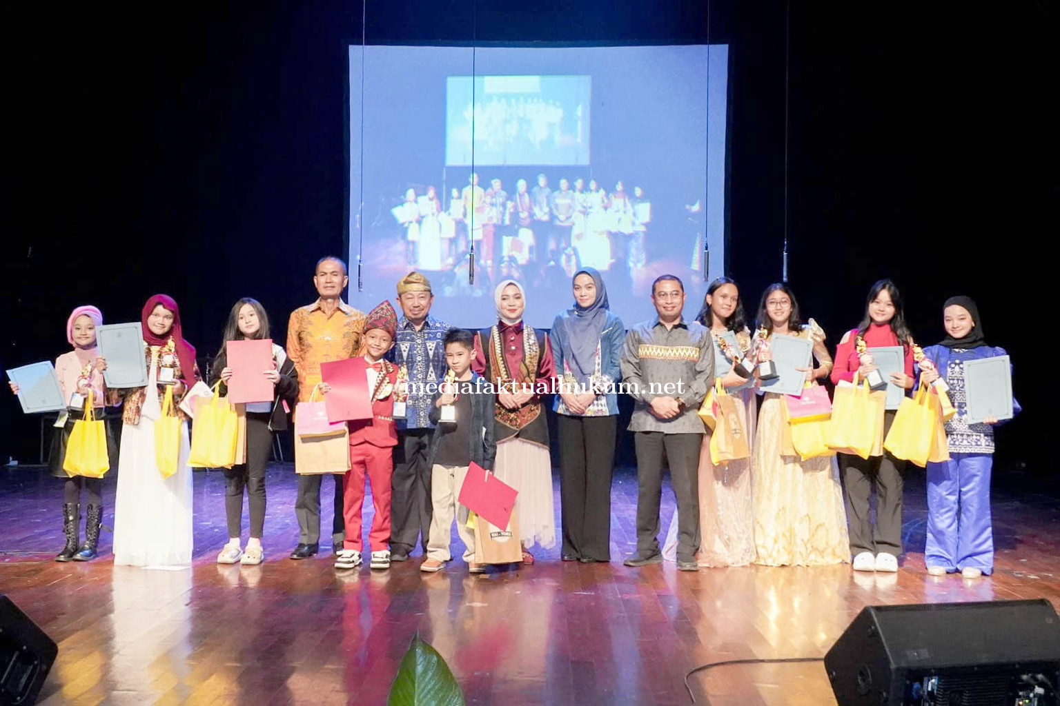 Pemprov_Lampung_Dorong_Generasi_Berprestasi_Lewat_Seni_Musik_dan_Budaya.jpg