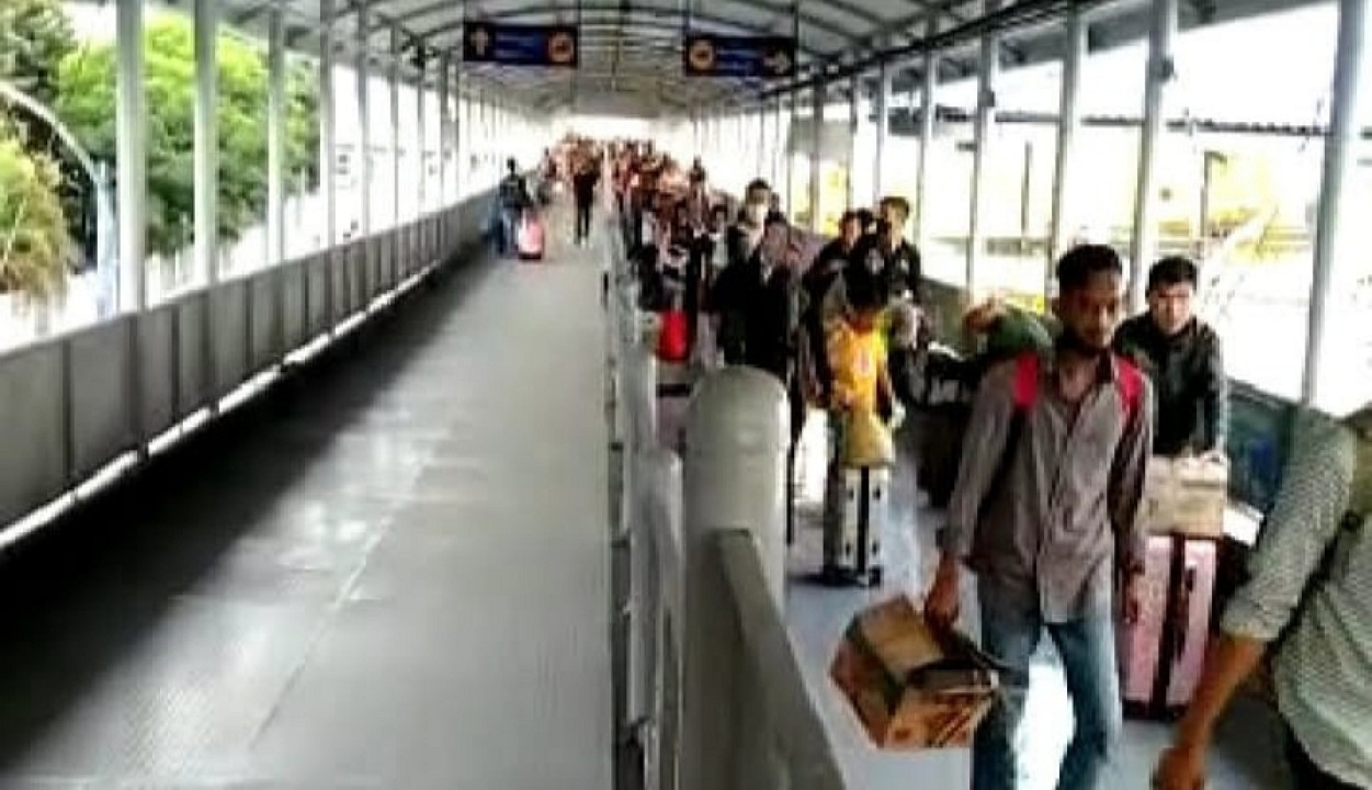 H-5 Arus Nataru 2025–2026 Penyeberangan Merak - Bakauheni Masih Lenggang