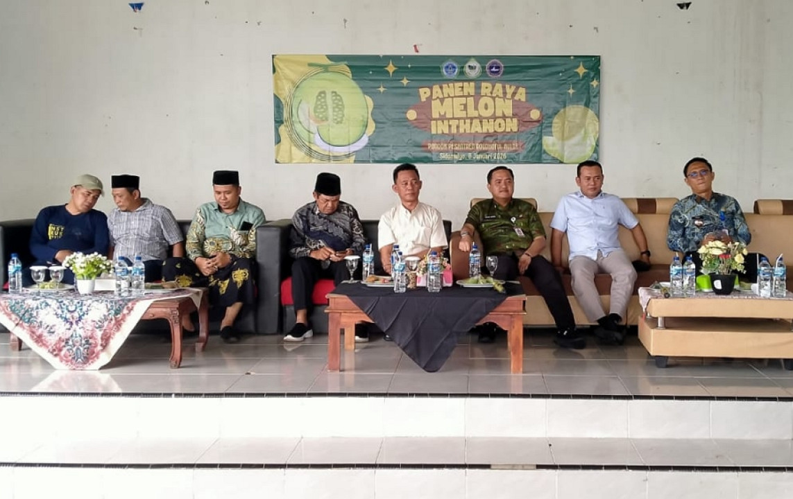 Pondok Pesantren Roudhotul Aulia Panen Raya Melon Inthanon